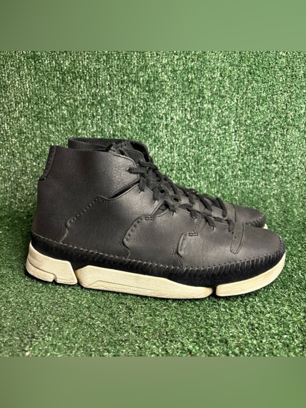 Clarks Trigenic Flex Shoes High Top Men Size 10.5 M Black Leather Vibram Moc Toe
